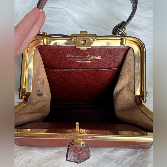 Vintage 60s Etienne Aigner Luxury Handbag - Unique, Rare, Brown Handmade Leather - Picture 2 of 8